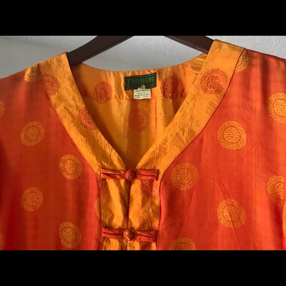 Asian style silk blouse sz L/XL